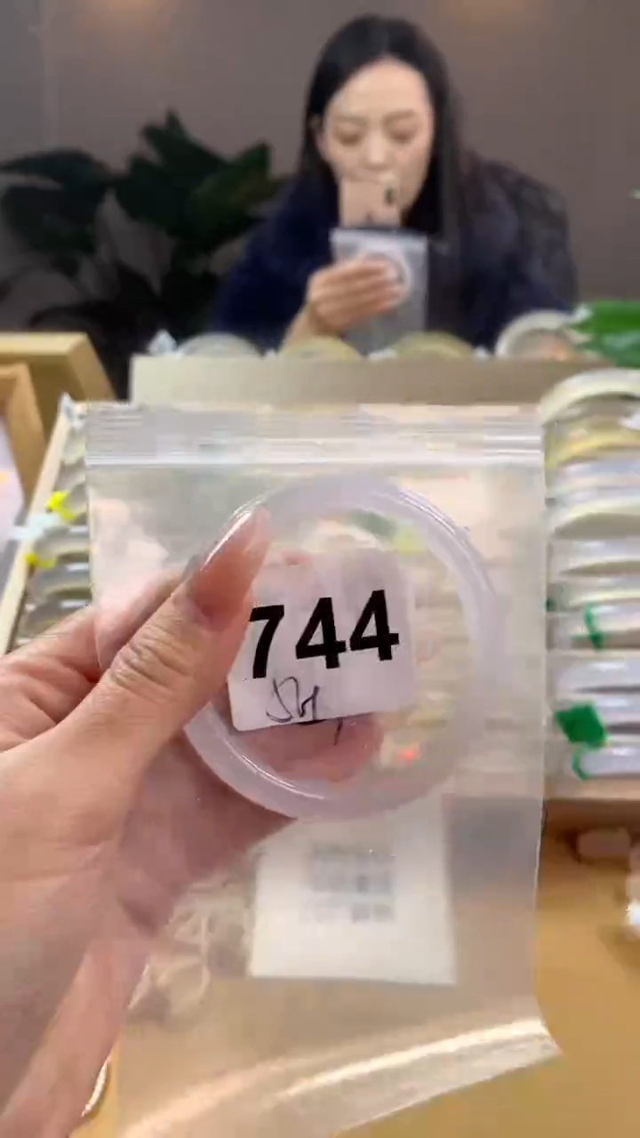 【闪购商品】玛瑙/玉髓手镯未镶嵌744