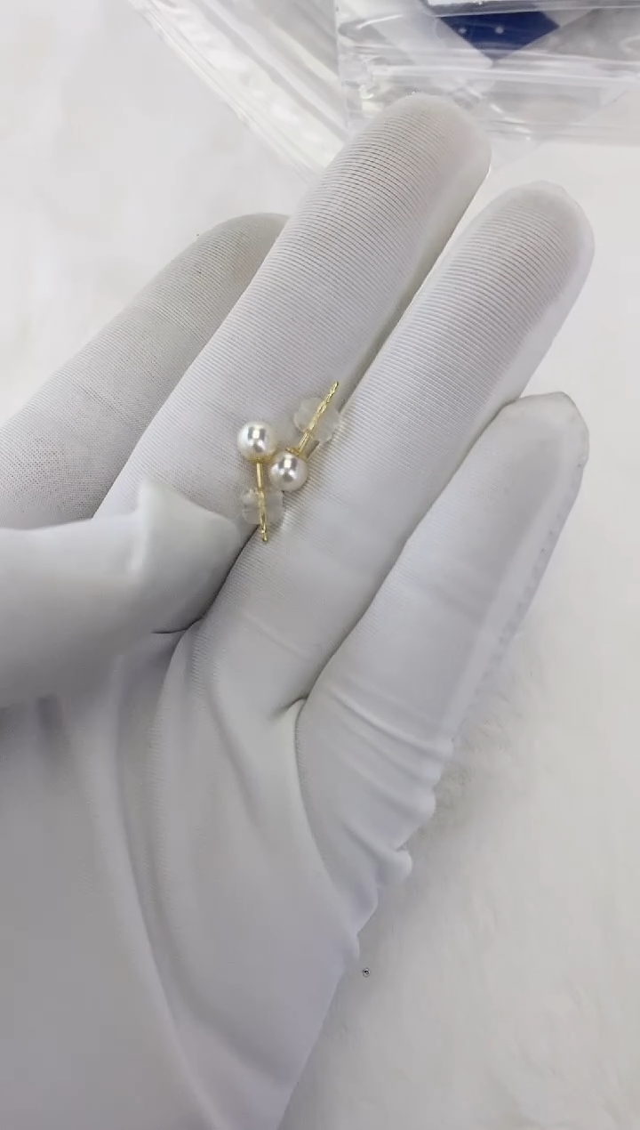 18K金镶嵌耳钉海水珍珠天然海水 Akoya耳钉 4.5-5mm 18K金 