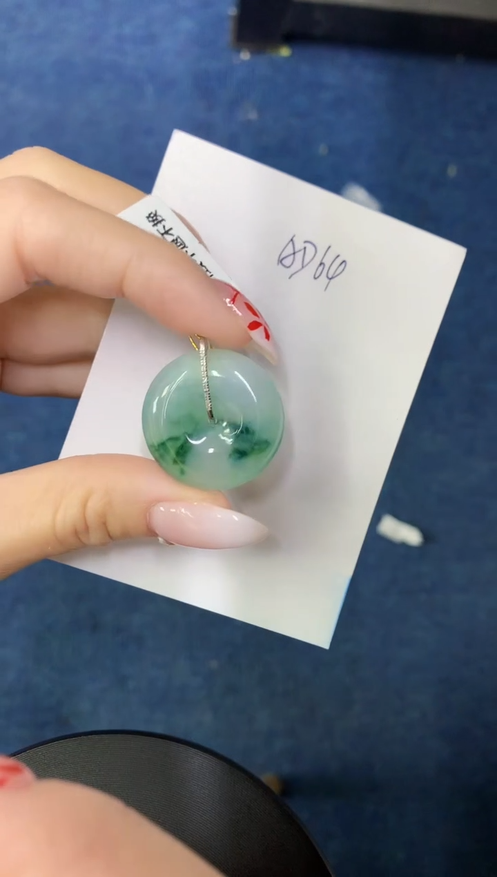 【闪购商品】翡翠颈饰18K金镶嵌0000000000