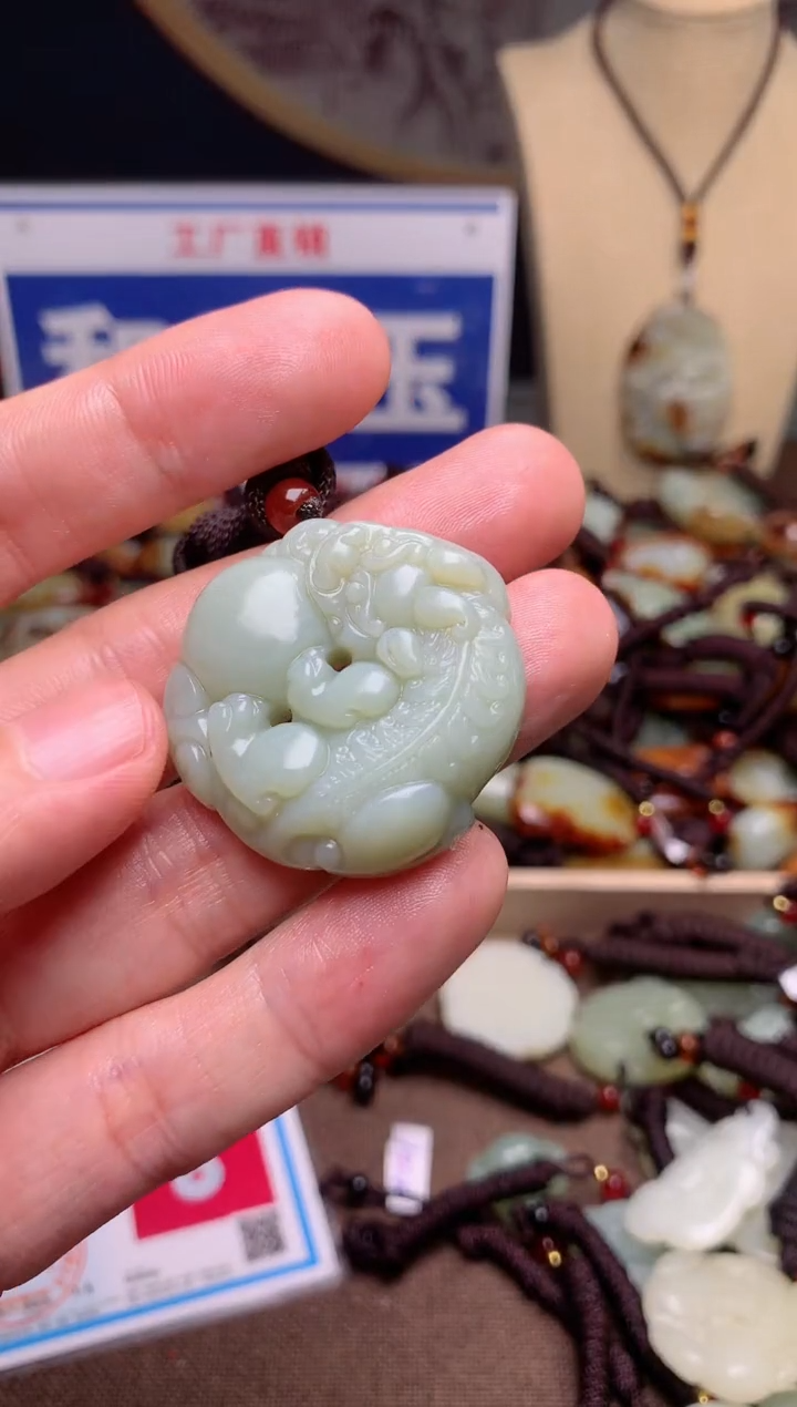【闪购商品】和田玉颈饰未镶嵌1