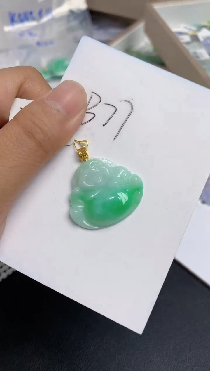 翡翠18K金镶嵌颈饰天然缅甸翡翠A货