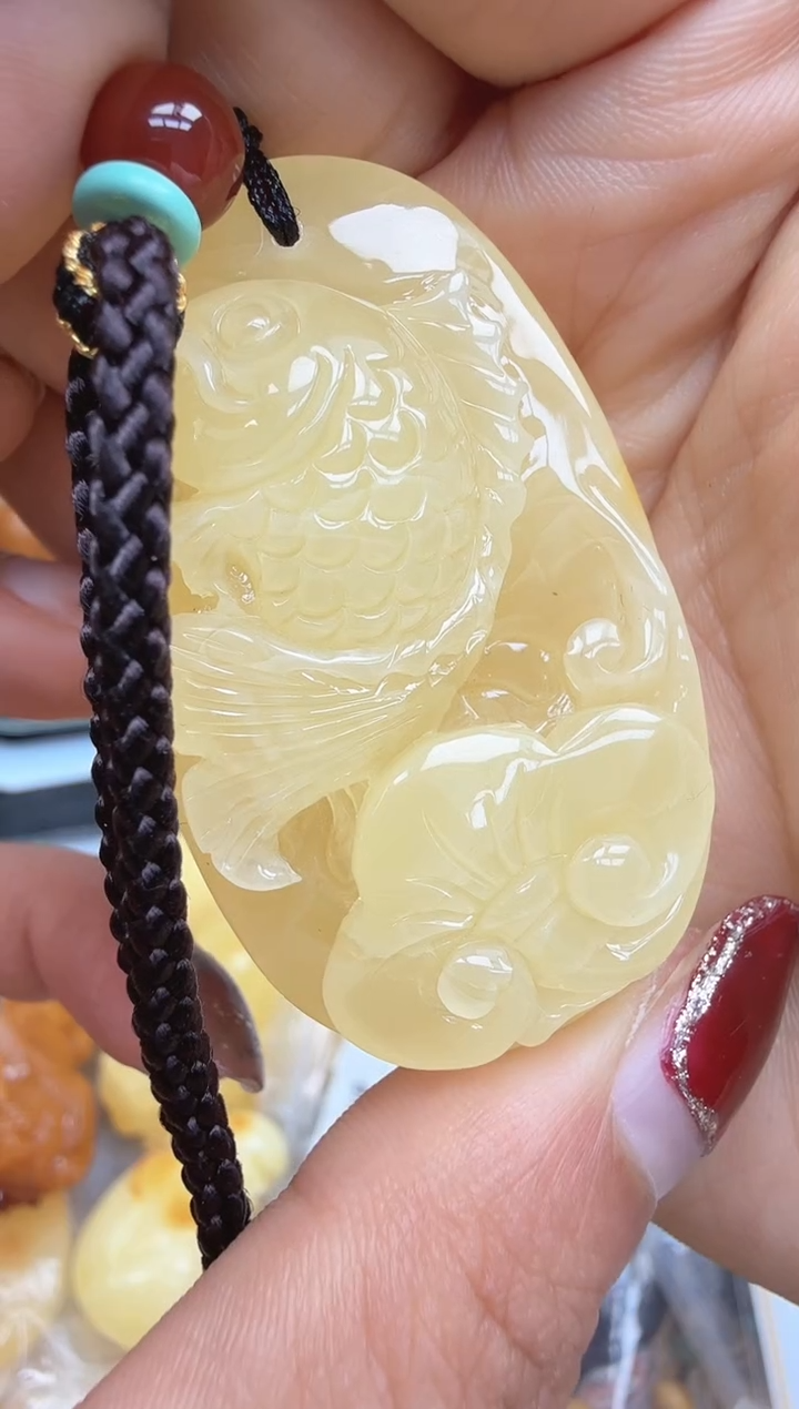 【闪购商品】琥珀裸石未镶嵌挂坠