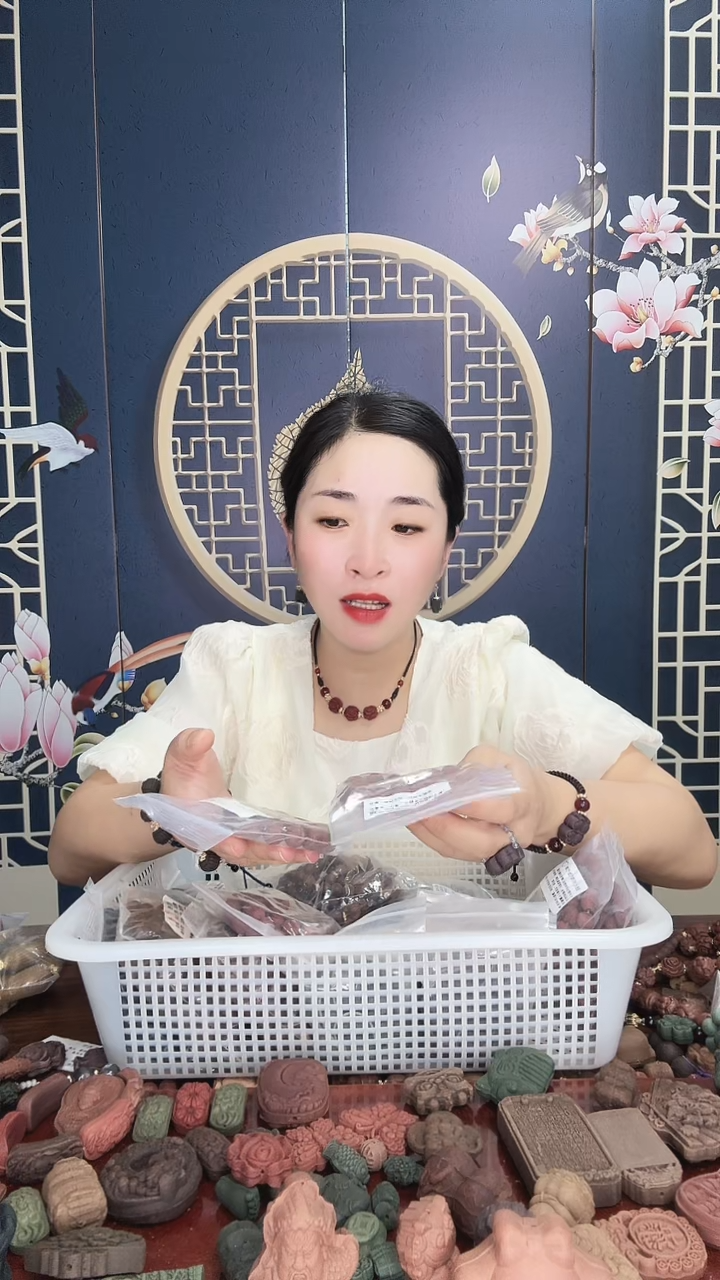 泥塑7.27    温宫养元手串