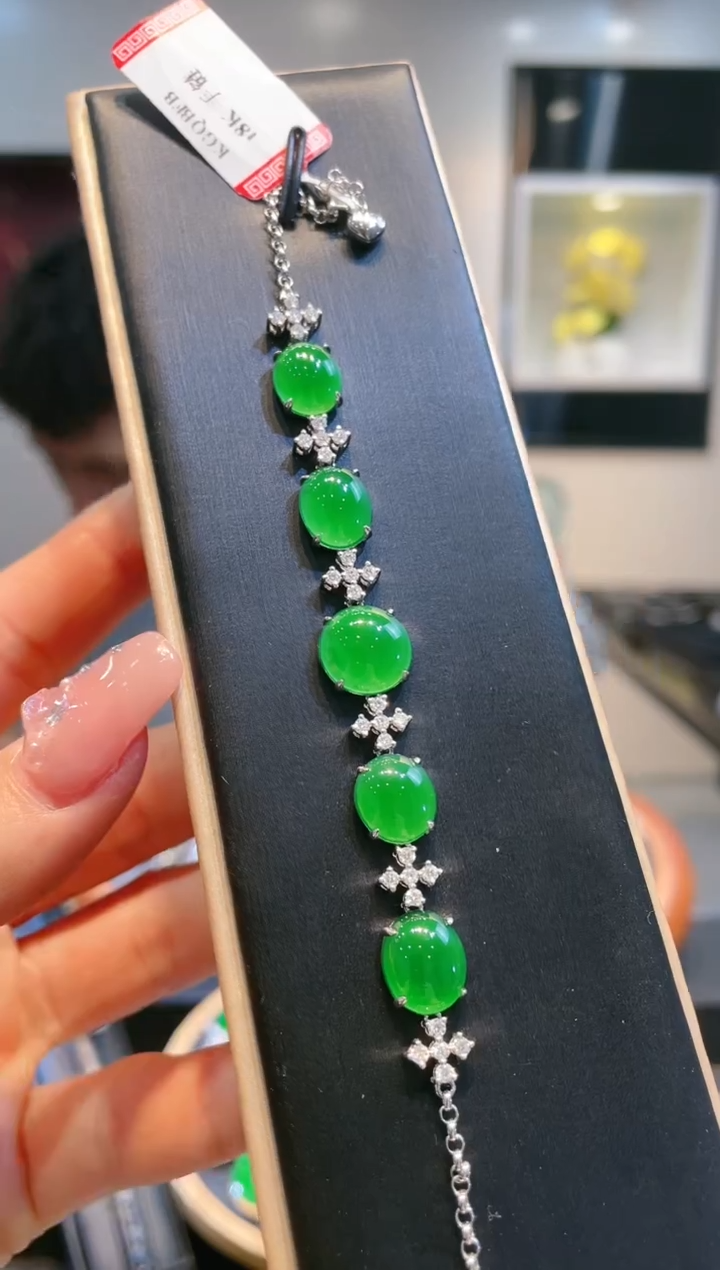 【闪购商品】翡翠颈饰18K金镶嵌A43天然A货翡翠手链