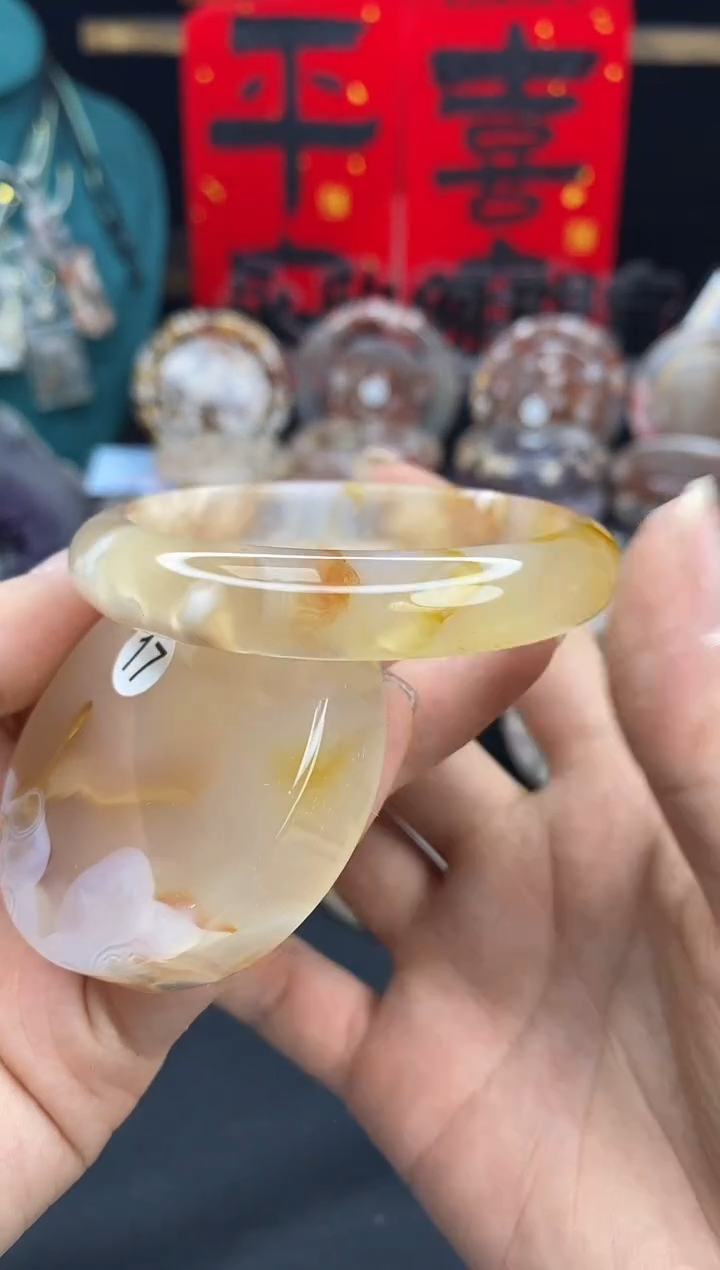 【闪购商品】石英质玉手镯（圆镯）未镶嵌54