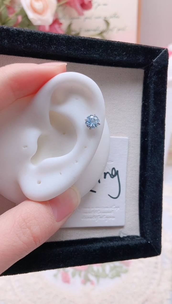 钛钢合金合成立方氧化锆6M四叶草|微兰微绿6518一只