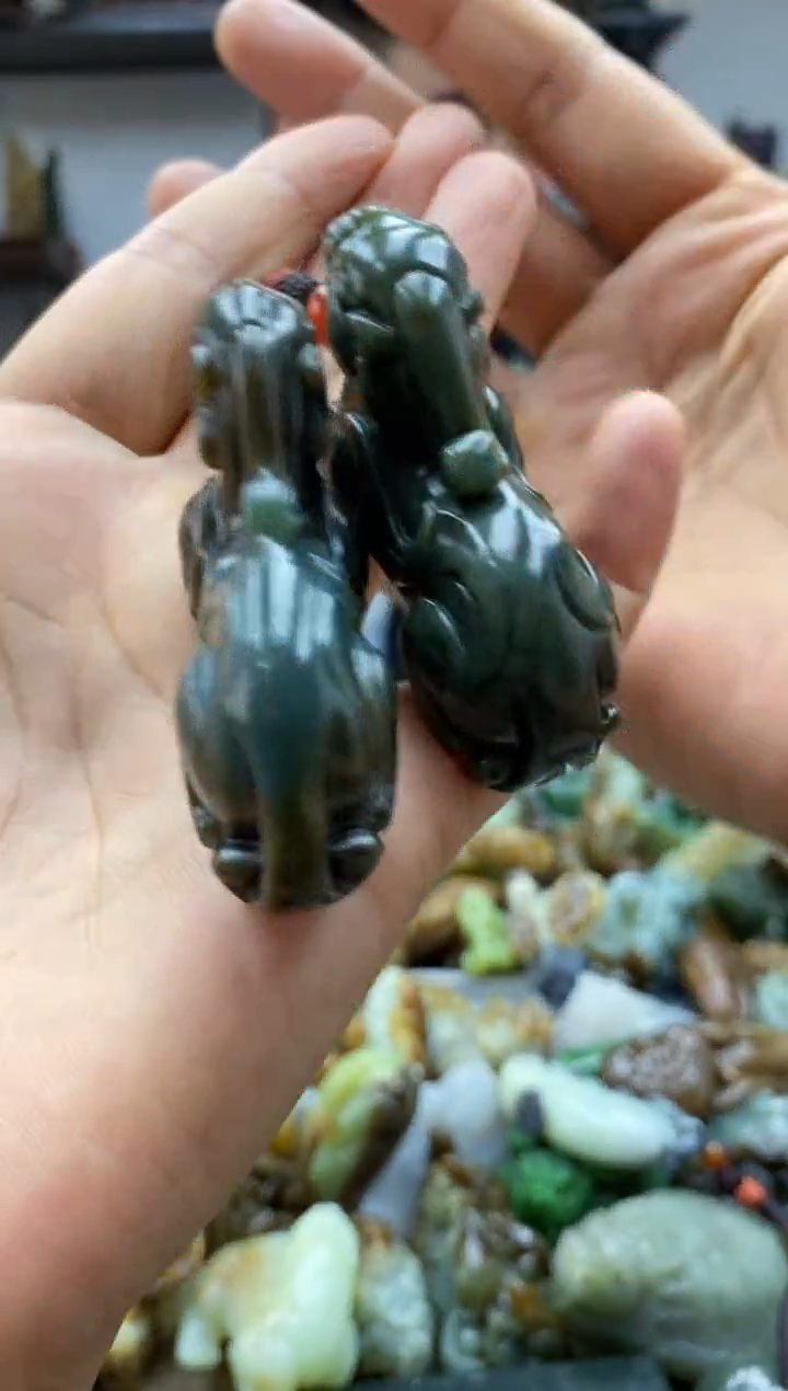 和田玉未镶嵌把件拍一发一，多样性发货