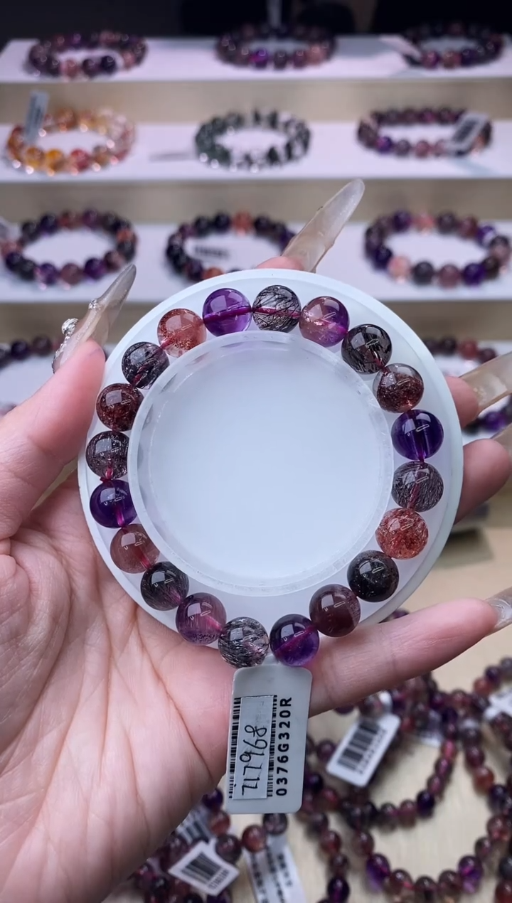 【闪购商品】水晶手链未镶嵌黑加仑超七8m+