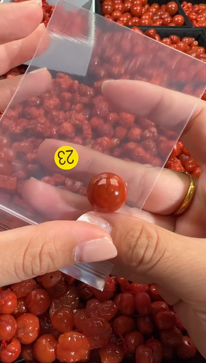 颈饰未镶嵌南红玛瑙1