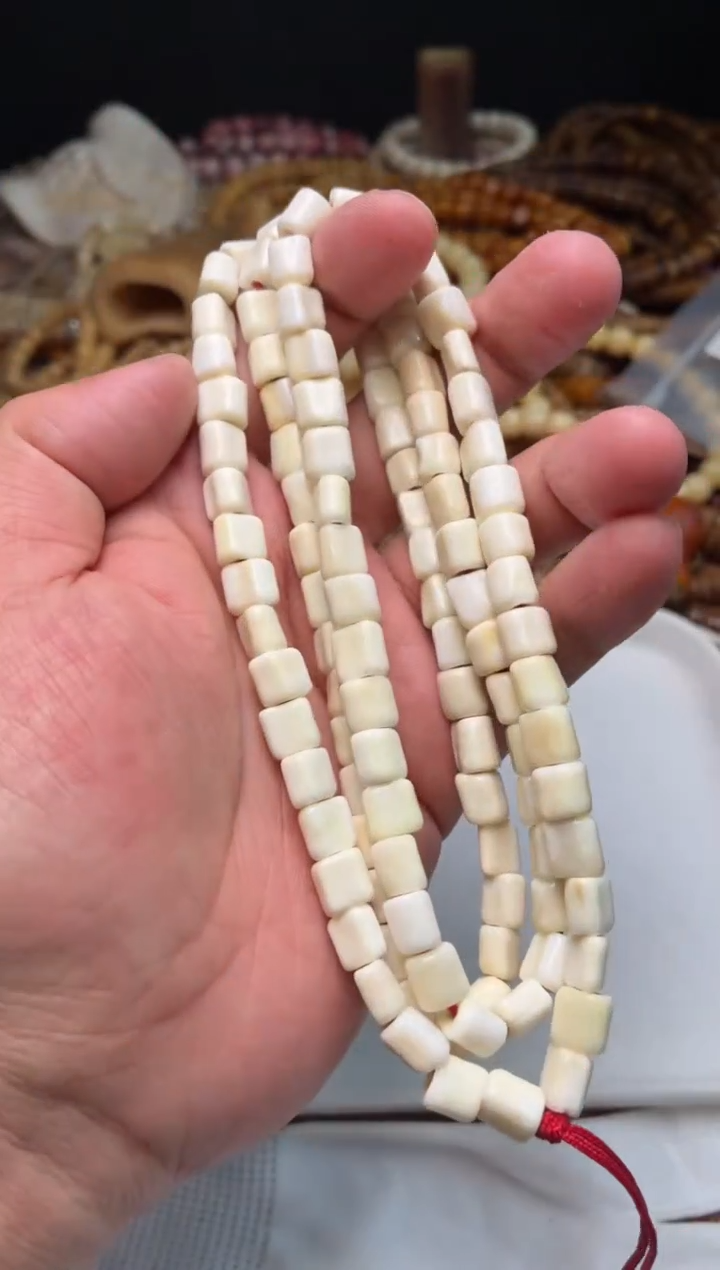 猪牙手串/手链?***?杂件769-猪牙长串-有钥匙孔