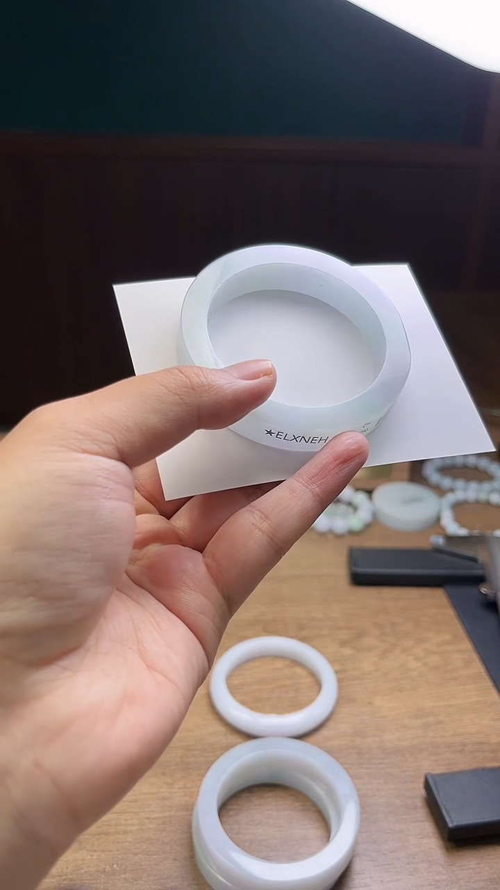 未镶嵌手镯定制翡翠定制