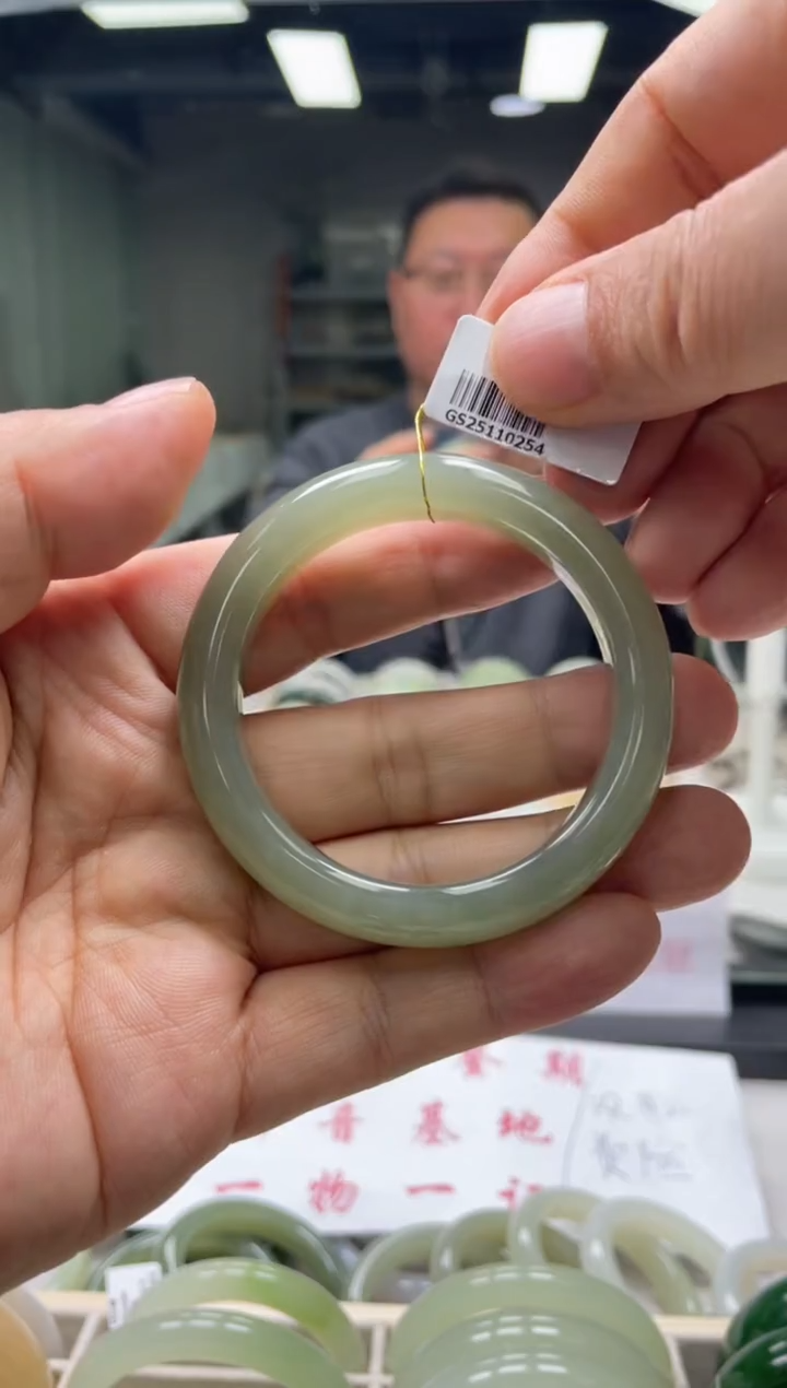 【闪购商品】和田玉手镯未镶嵌编码0254 圈口52-53
