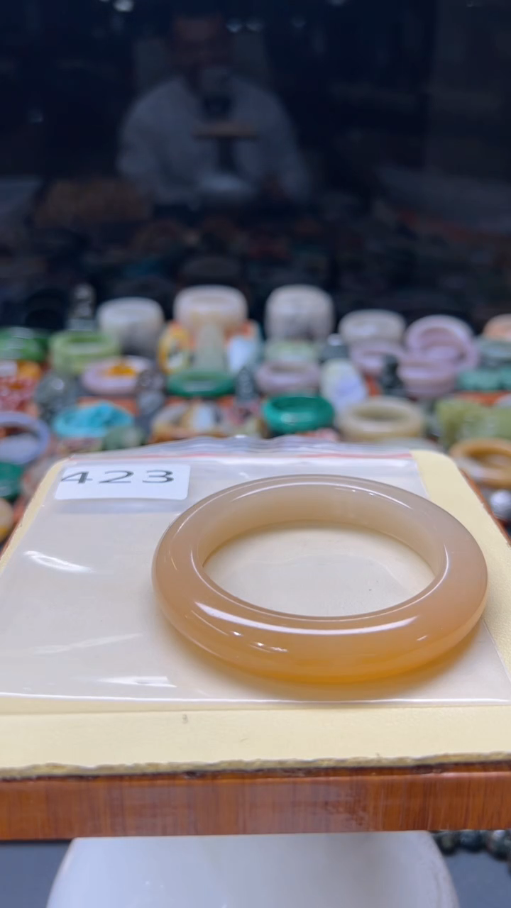 【闪购商品】石英质玉手镯未镶嵌423