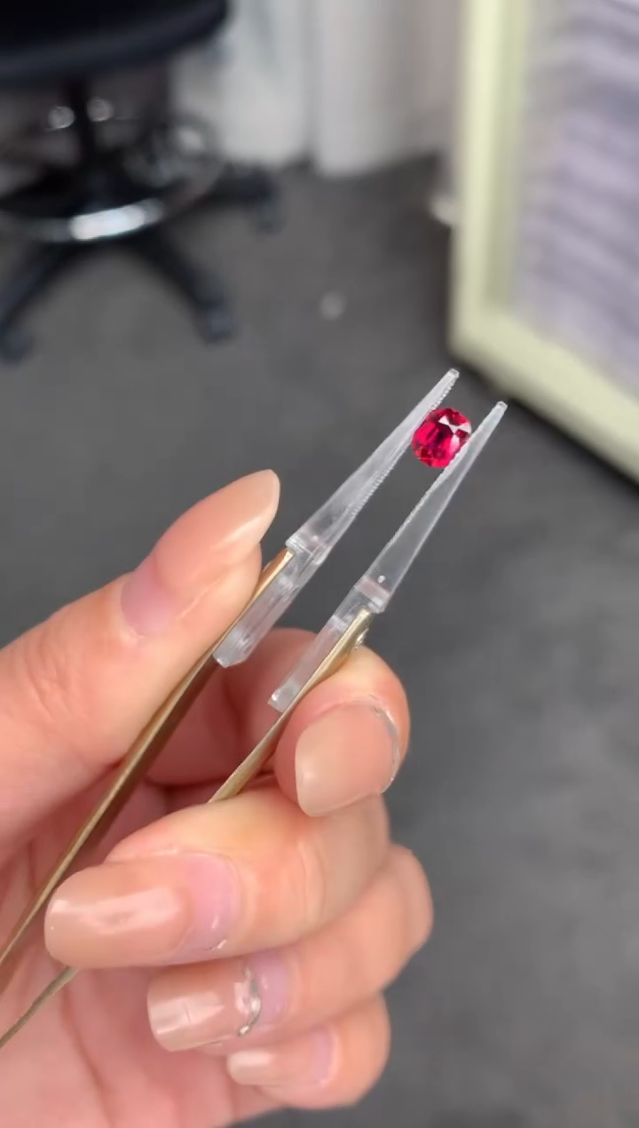 【闪购商品】红宝石裸石未镶嵌1ct无烧鸽血红