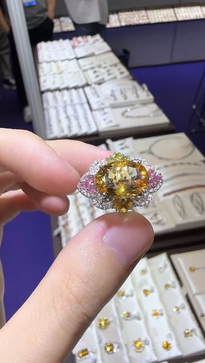 【闪购商品】黄晶戒指银S925镶嵌10*14mm设计款