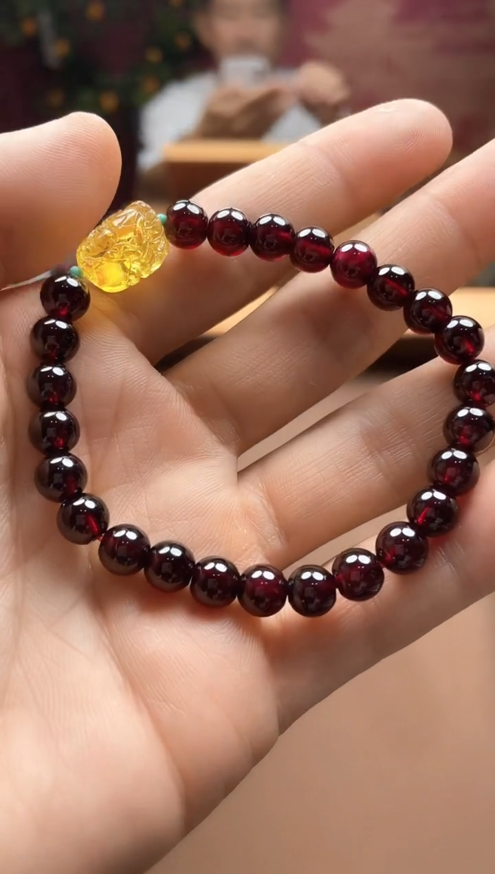 未镶嵌颈饰石榴石手串 多样性拍一发一