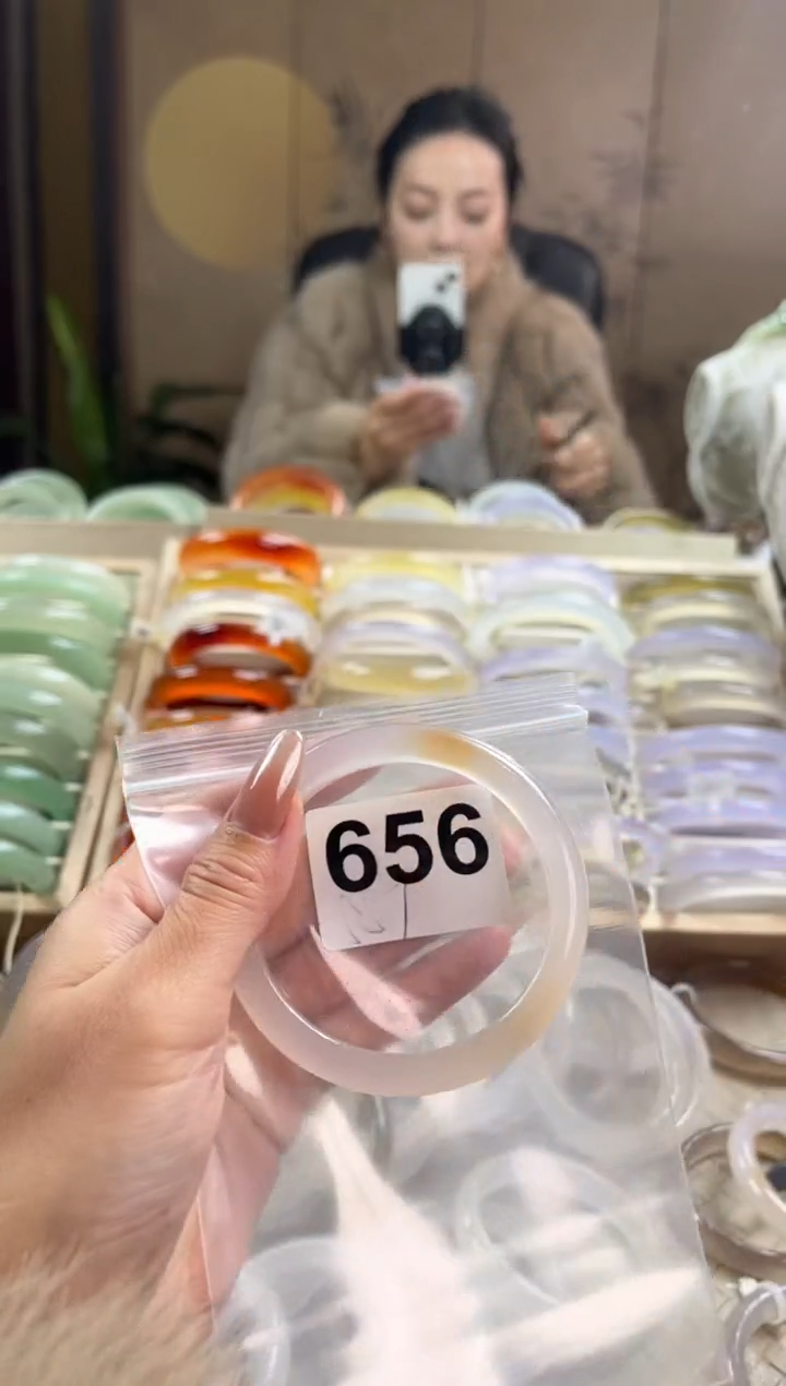 手镯玛瑙/玉髓未镶嵌656