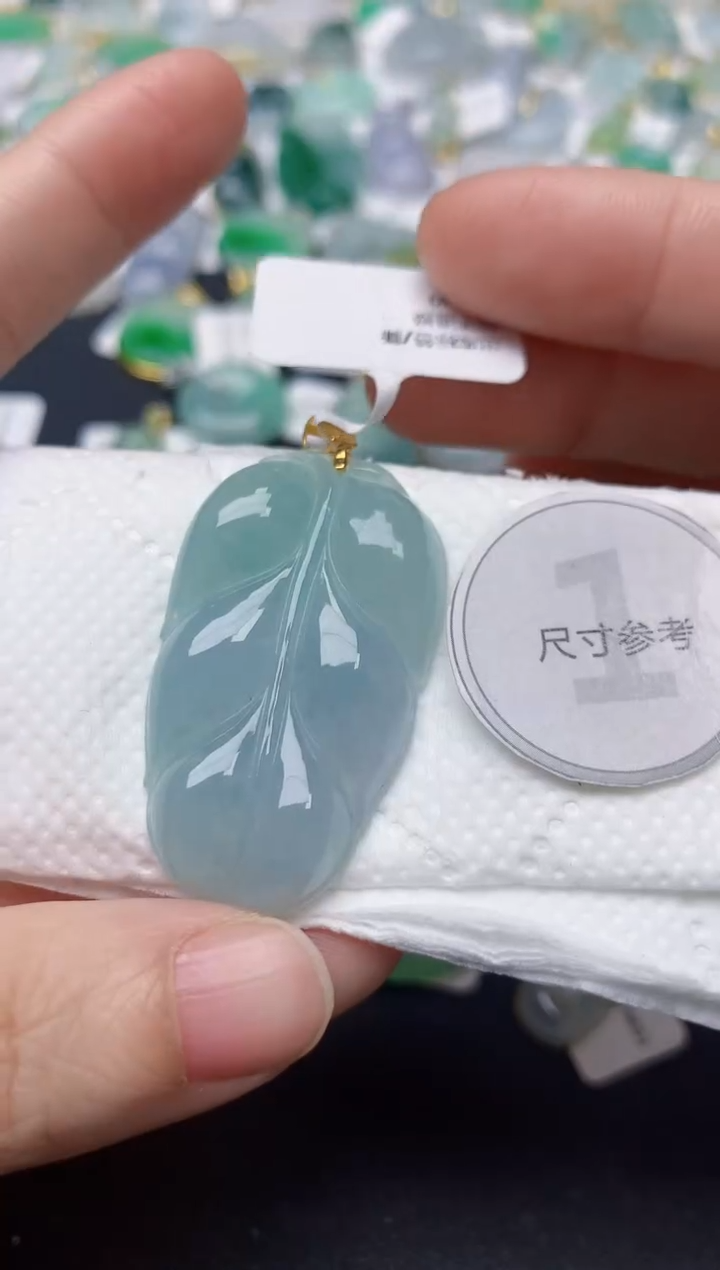 颈饰18K金镶嵌翡翠天然缅甸A货翡翠