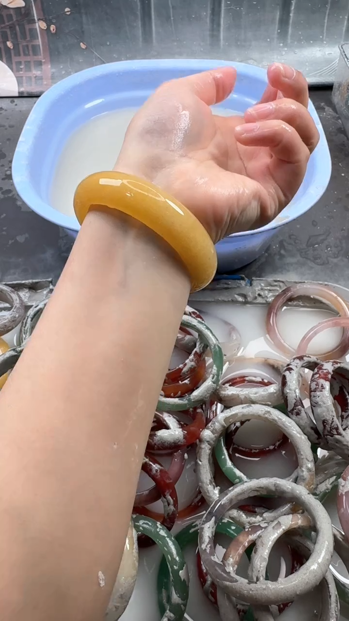 【闪购商品】石英质玉手镯未镶嵌89