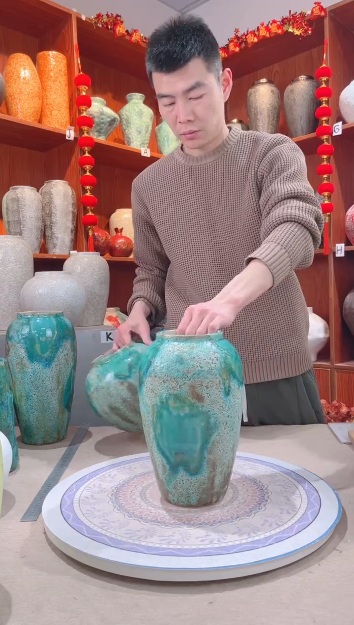 【闪购商品】瓶草原绿 中号 陶瓷花瓶 无花