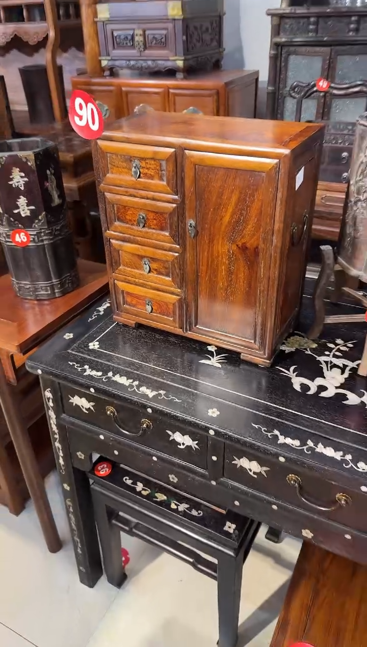 【闪购商品】木木艺黄花梨花纹素面柜子1280..888