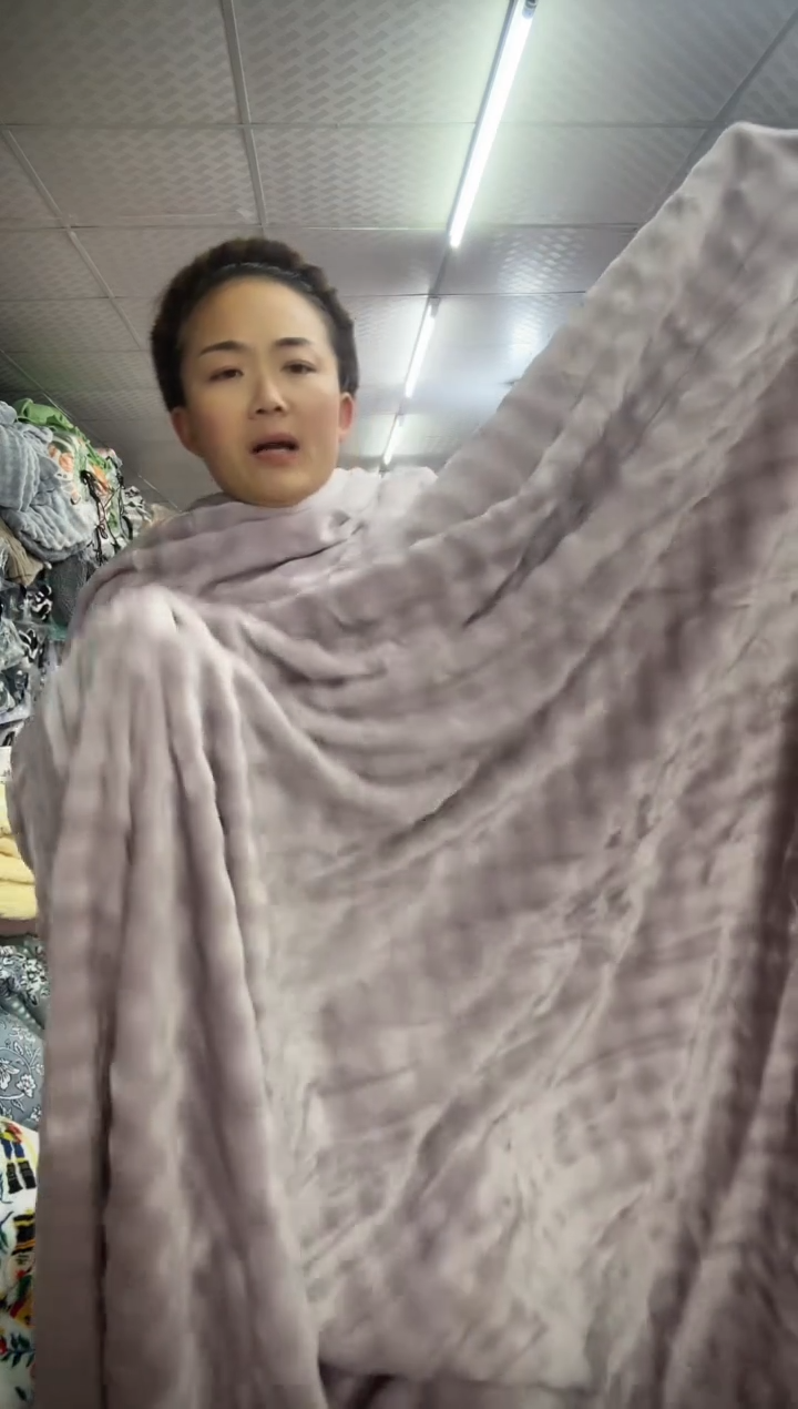 法兰绒香芋紫泡泡被套2.3*2