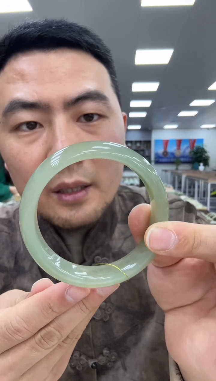 【闪购商品】和田玉手镯未镶嵌63+  017