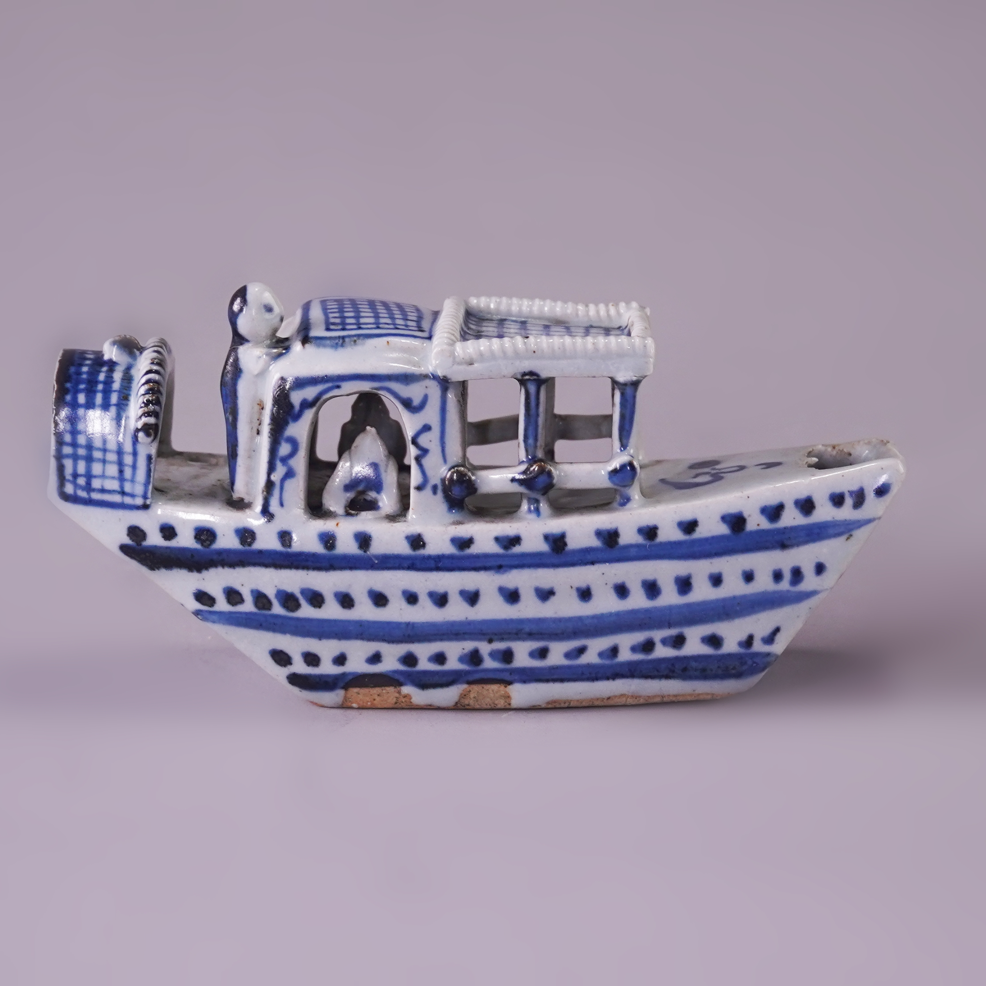 LOT022 明初青花茶船