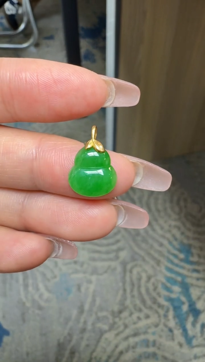 【闪购商品】翡翠颈饰18K金镶嵌缅甸A货翡翠吊坠