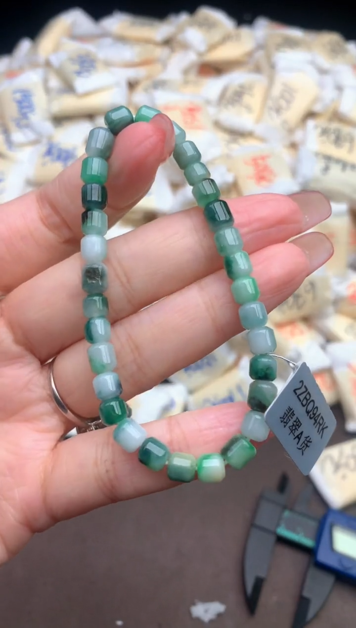 【闪购商品】翡翠手绳未镶嵌—