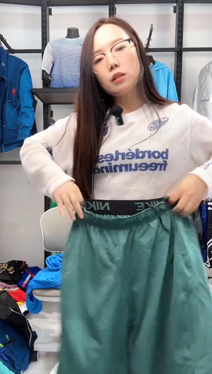2485  编码  耐克卫衣服饰瑕疵款过款为准 尺码