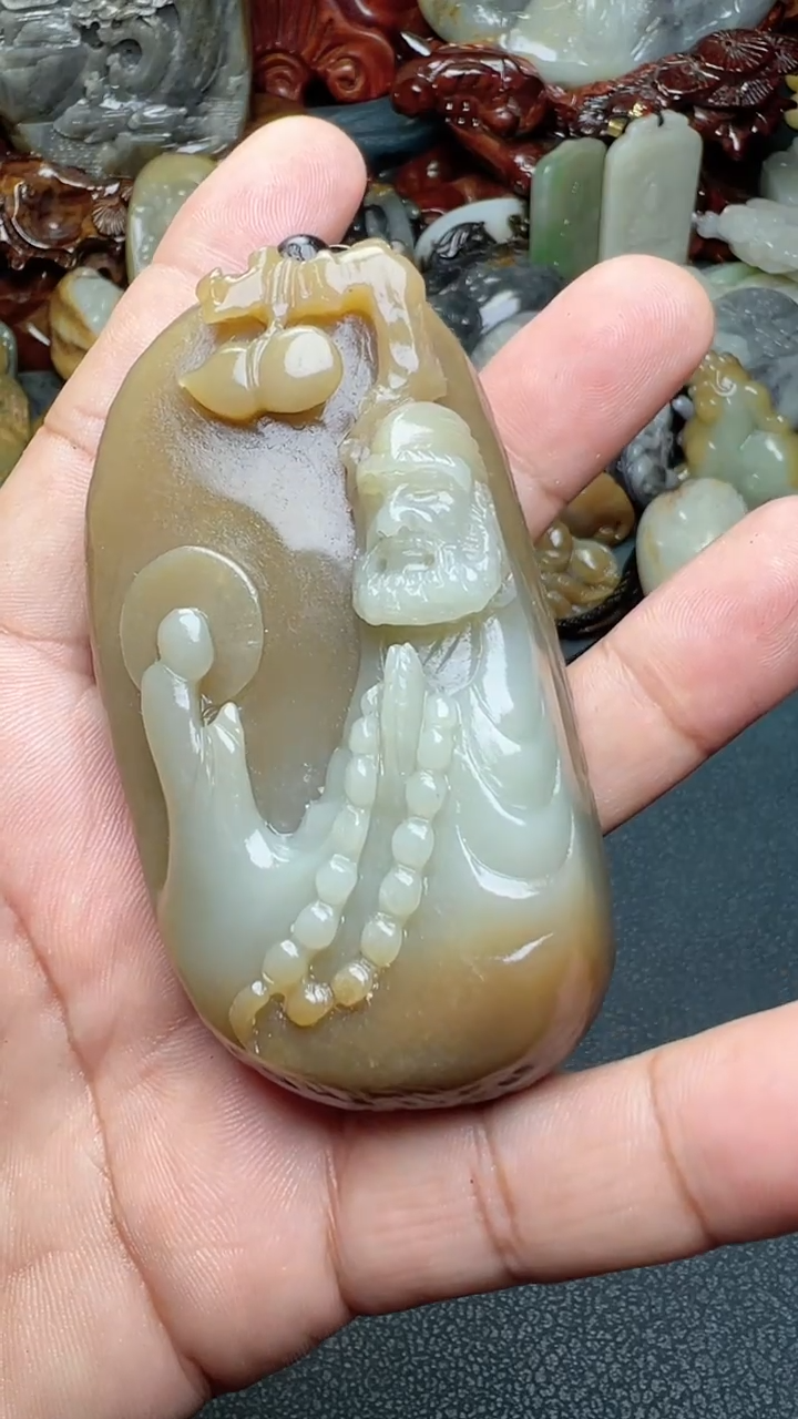 和田玉未镶嵌把件-