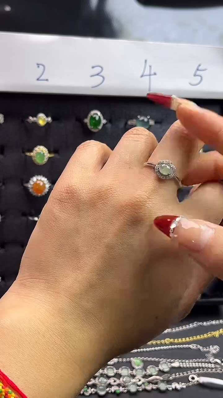 【闪购商品】翡翠戒指未镶嵌女款