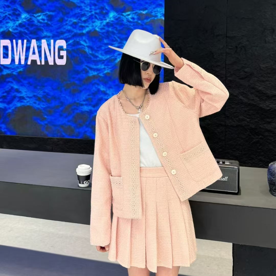 沐禧春装女2025年新款时尚套装高级气质小香风+高腰百褶裙两件套