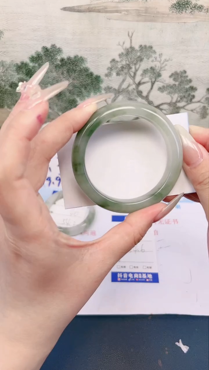 【闪购商品】石英质玉手镯合金119