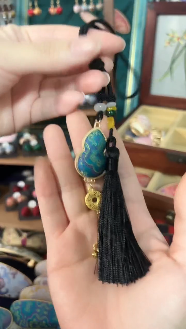 【闪购商品】【年后预售】铜翡金流苏挂件包挂挂