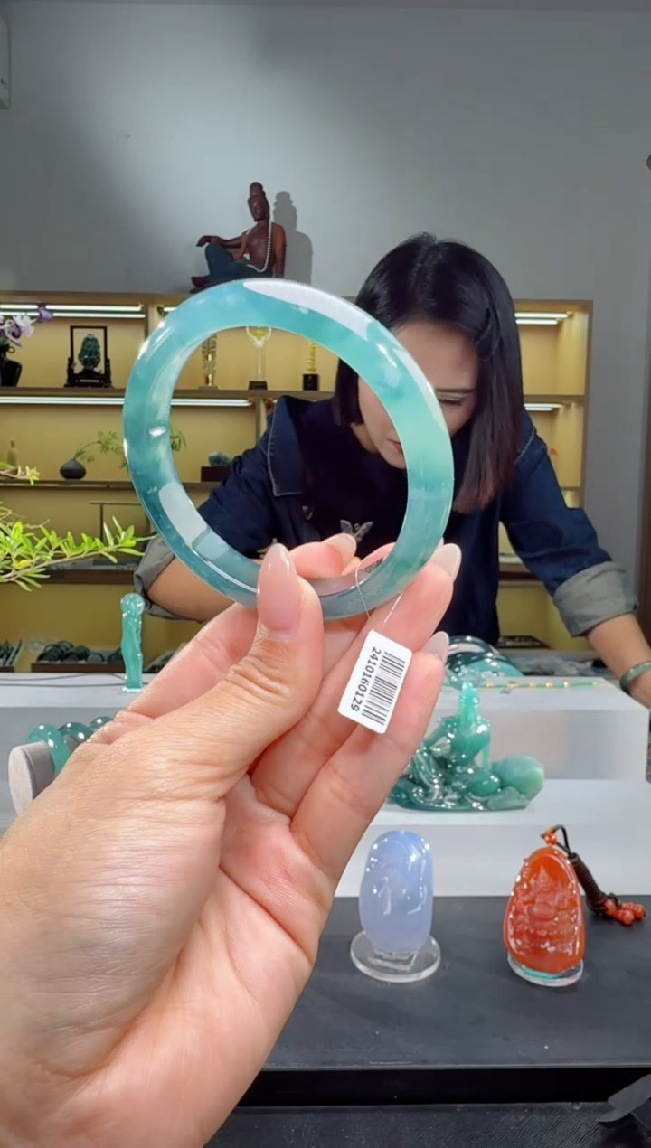 未镶嵌手镯翡翠58圈