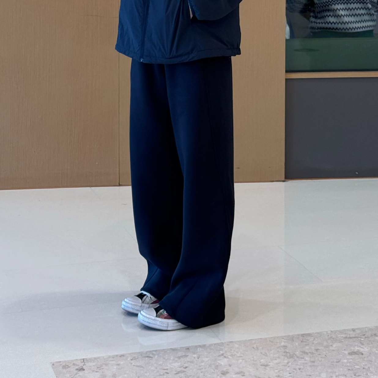 秋冬纯色松紧腰弯刀重磅加绒休闲卫裤女