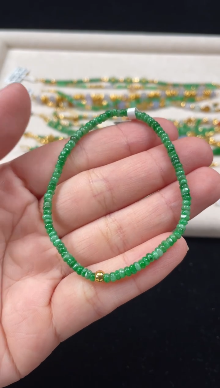 足金镶嵌手串翡翠一条  P525