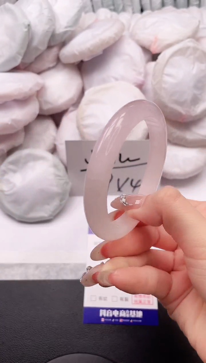 【闪购商品】石英质玉手镯未镶嵌10K203-57