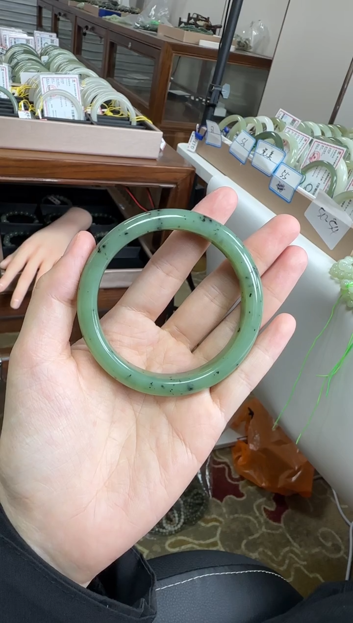未镶嵌手镯和田玉58