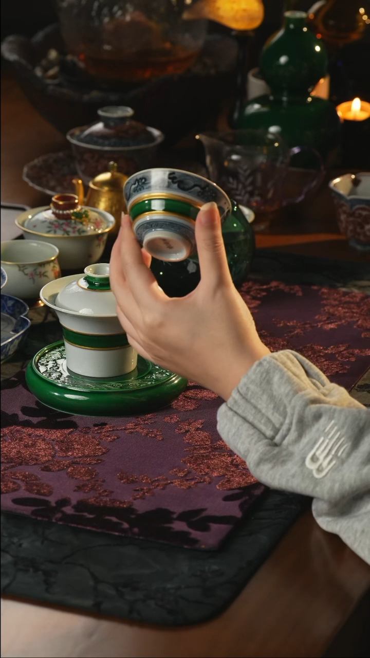 瓷片瓷唐里     