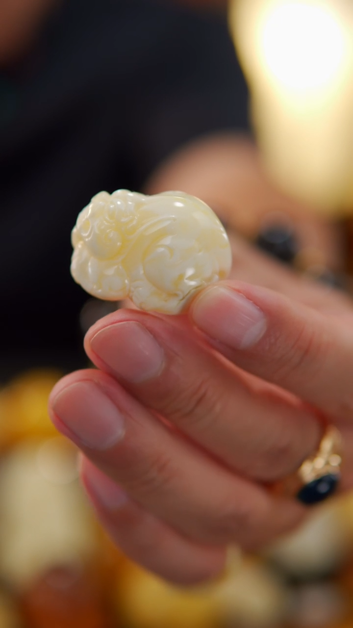 未镶嵌蜜蜡裸石白蜡貔貅12