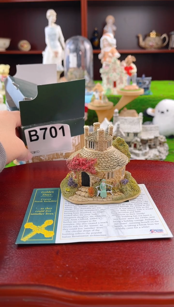 【闪购商品】紫砂茶宠中古小房子