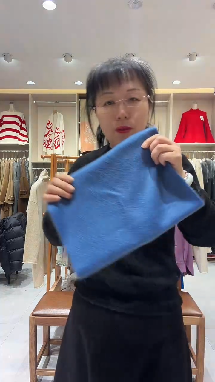 山羊绒克莱因蓝羊绒围巾