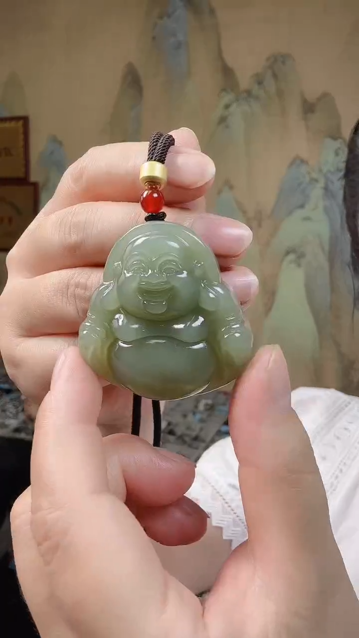 和田玉未镶嵌颈饰.