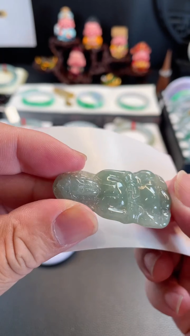 翡翠手镯未镶嵌48有纹裂