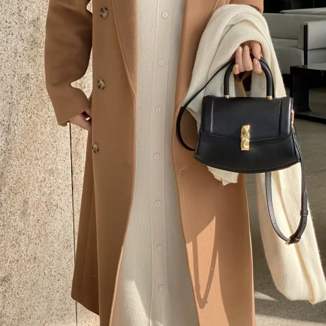 【迪】新款斜挎高级感百搭手提包