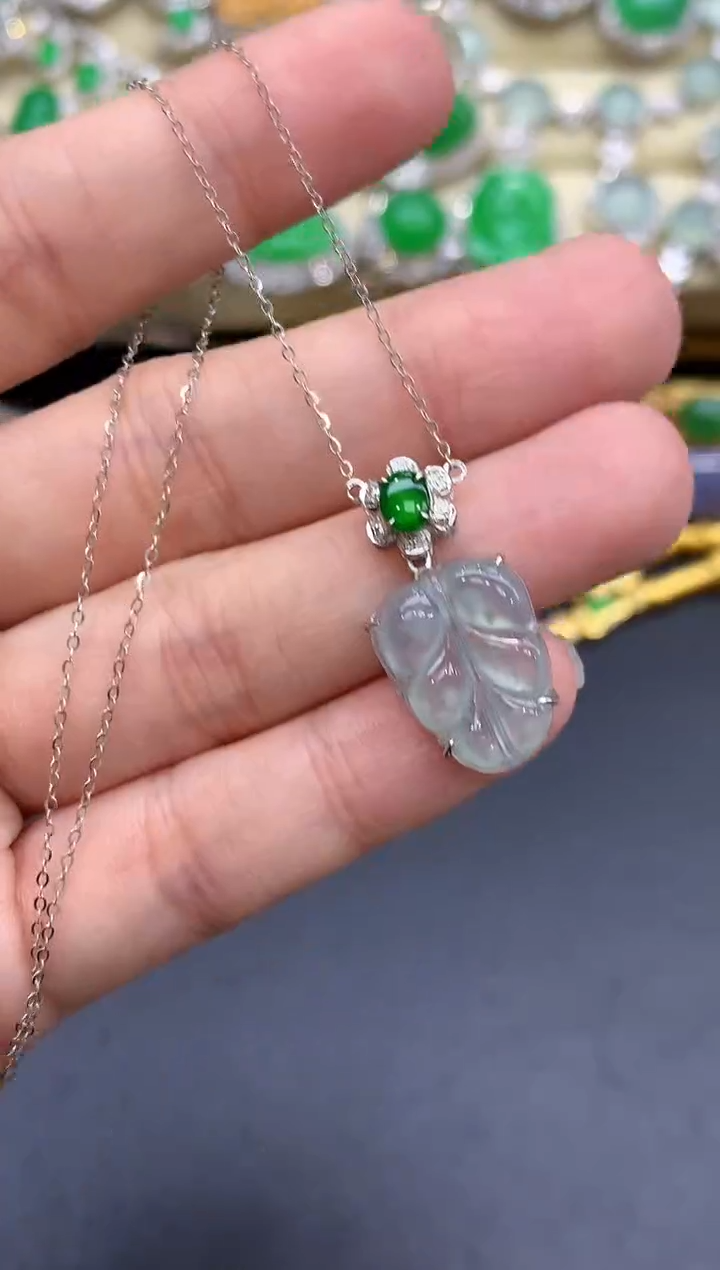 颈饰18K金镶嵌翡翠213-中国好珍宝