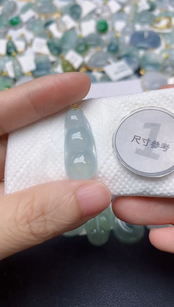 颈饰18K金镶嵌翡翠天然缅甸A货翡翠